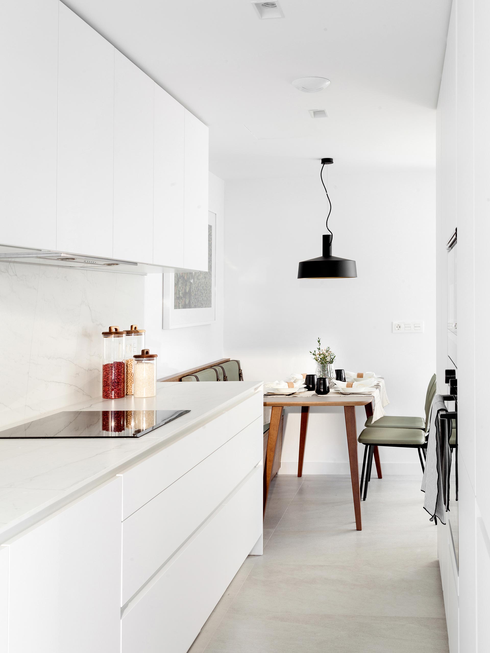 Santos kitchens in small rooms, by the designer Natalia Zubizarreta