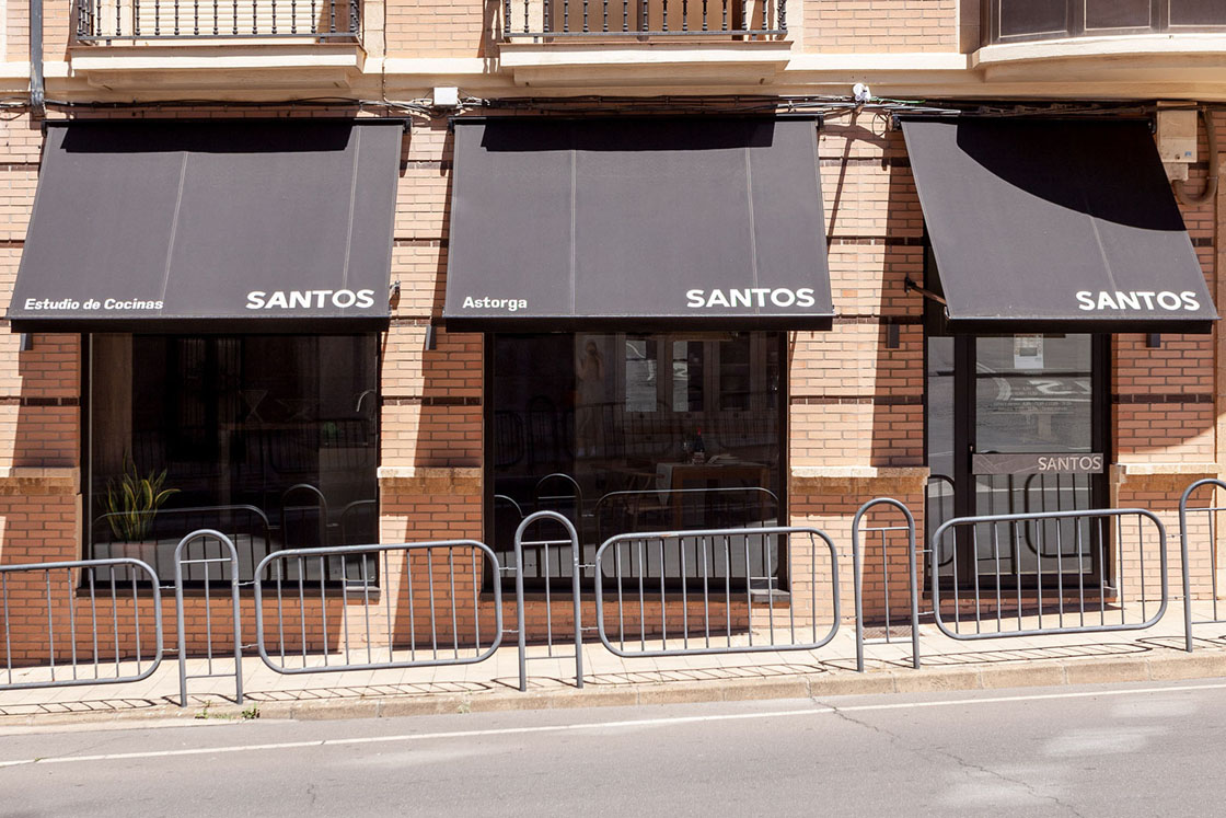 The Santos Estudio Astorga kitchen showroom presents its new display