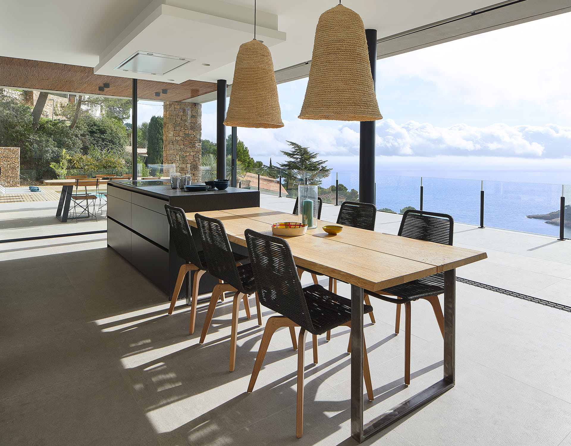 Cuisine à îlot Santos avec modules et meubles à coulissants